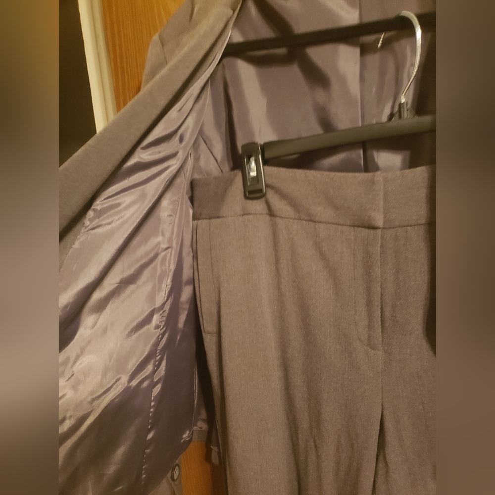 2pc Gray Pants Suit - Picture 4 of 5